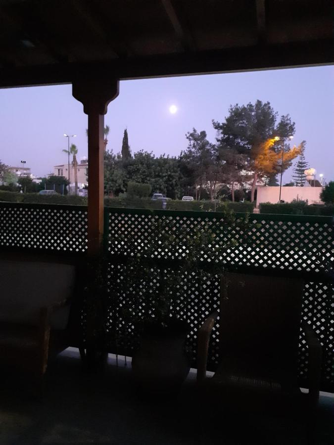Yiota'S Cute Studio Paphos Luaran gambar