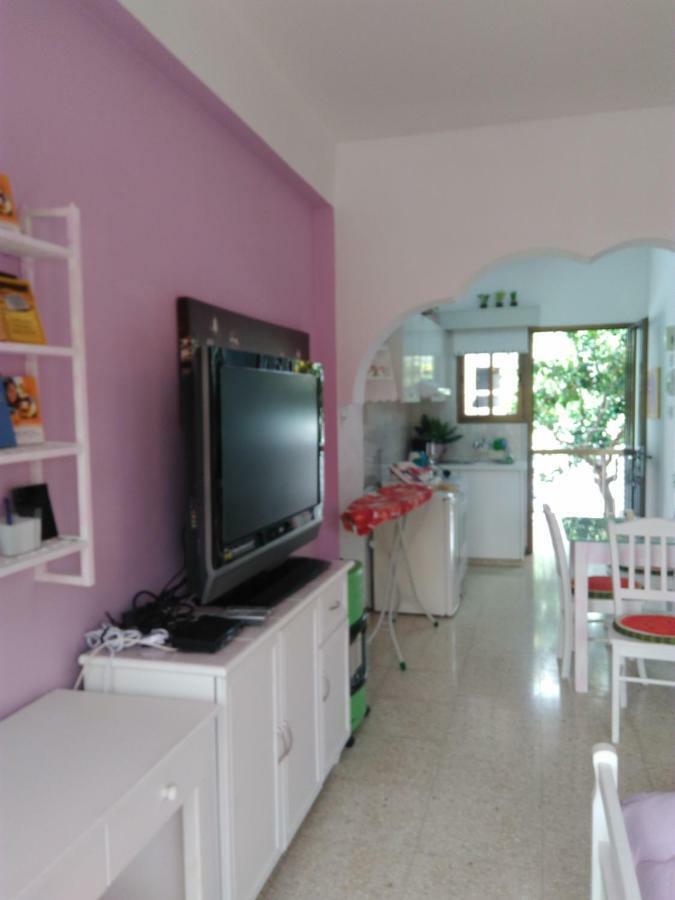 Yiota'S Cute Studio Paphos Luaran gambar