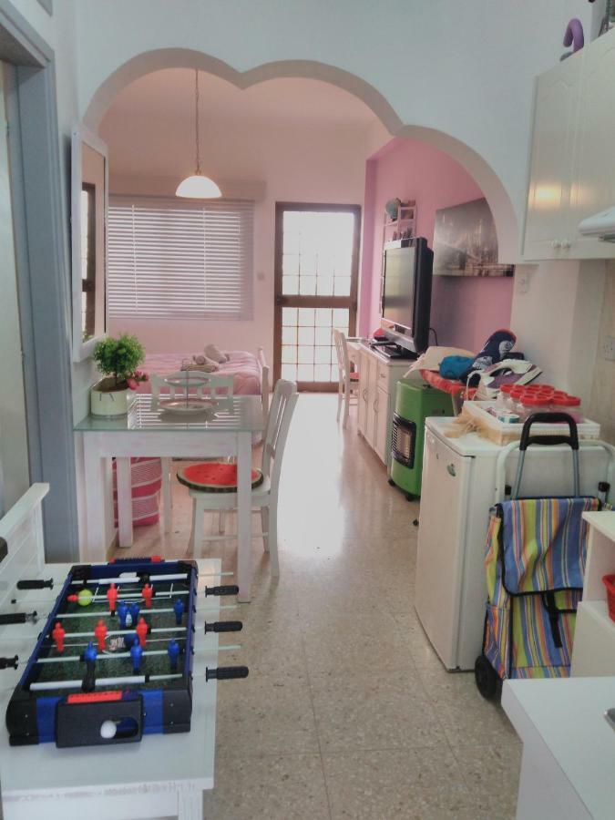 Yiota'S Cute Studio Paphos Luaran gambar