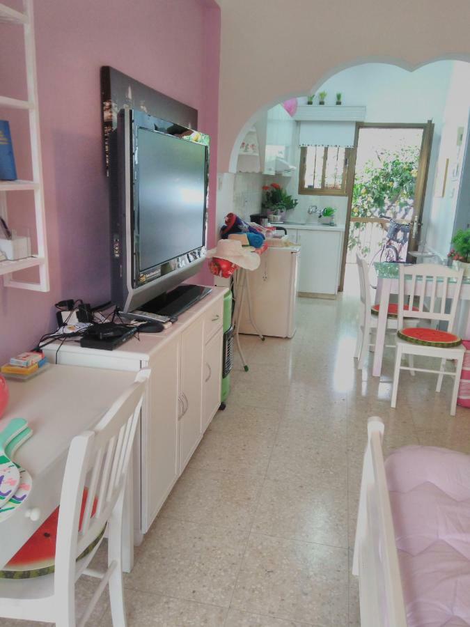 Yiota'S Cute Studio Paphos Luaran gambar