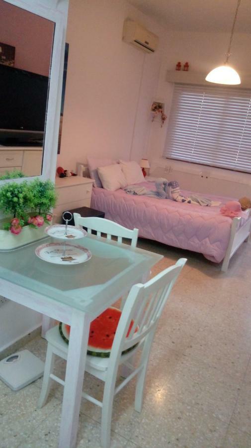 Yiota'S Cute Studio Paphos Luaran gambar