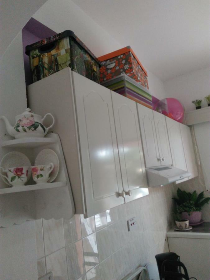 Yiota'S Cute Studio Paphos Luaran gambar