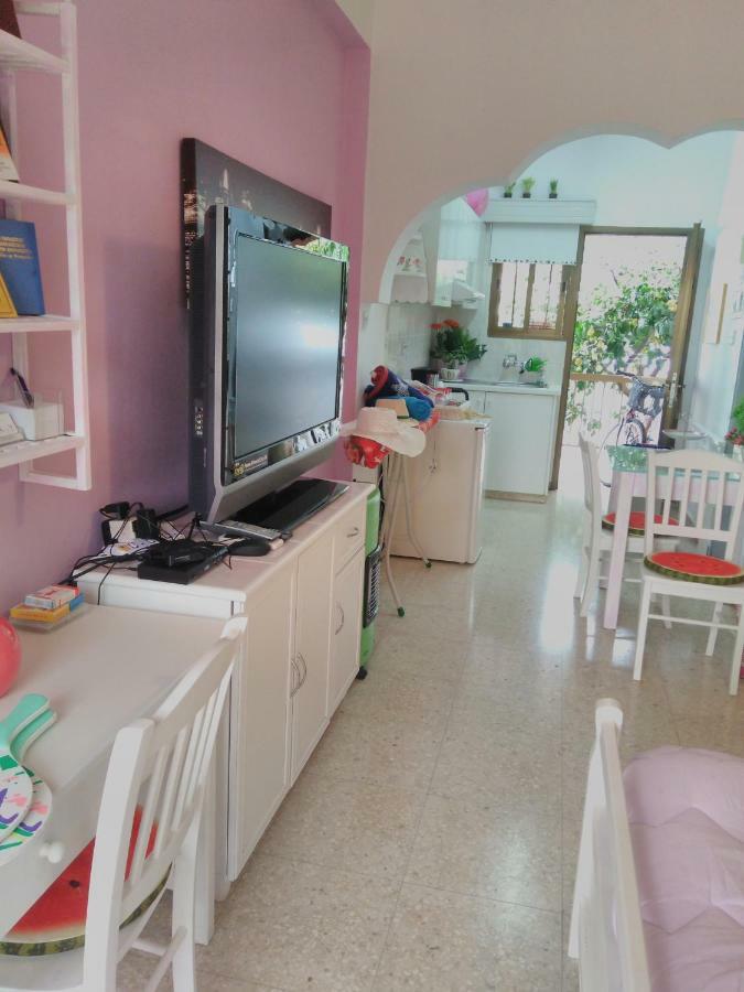 Yiota'S Cute Studio Paphos Luaran gambar